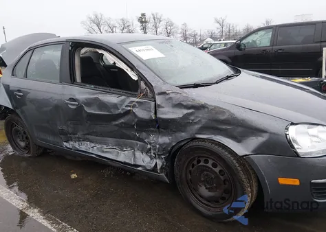 2009 Volkswagen Jetta S from USA, damaged, VIN 3VWJZ71K19M153156